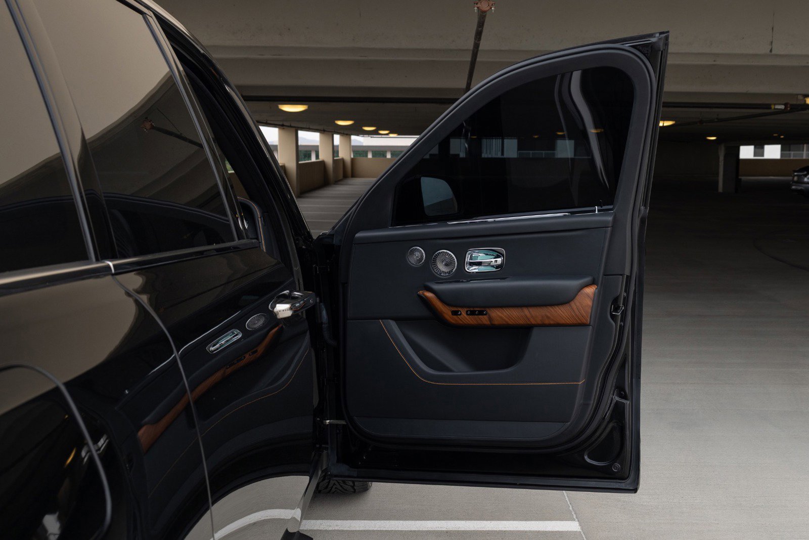 Used 2021 Rolls-Royce Cullinan image 45