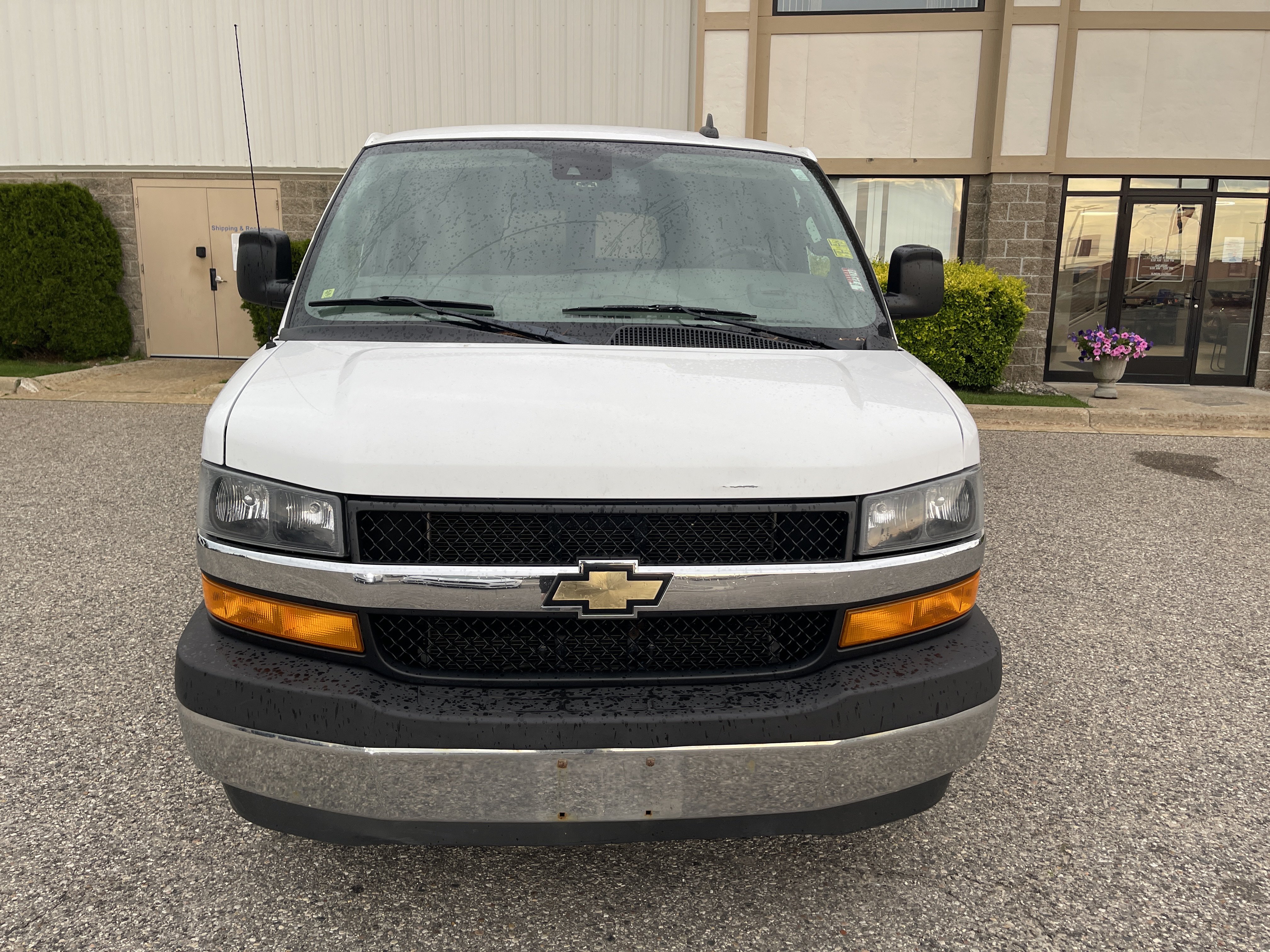 Used 2019 Chevrolet Express 3500 LT w/ LT Preferred Equipment Group RWD image 9