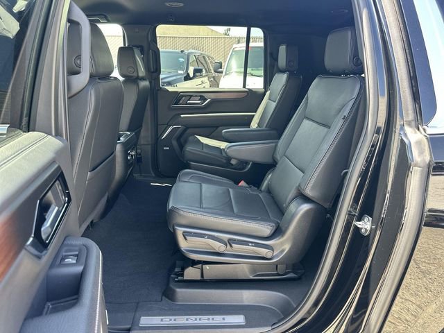 Used 2025 GMC Yukon XL Denali AWD/4WD image 24