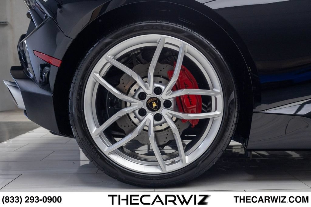 Used 2016 Lamborghini Huracan LP 580-2 RWD image 29