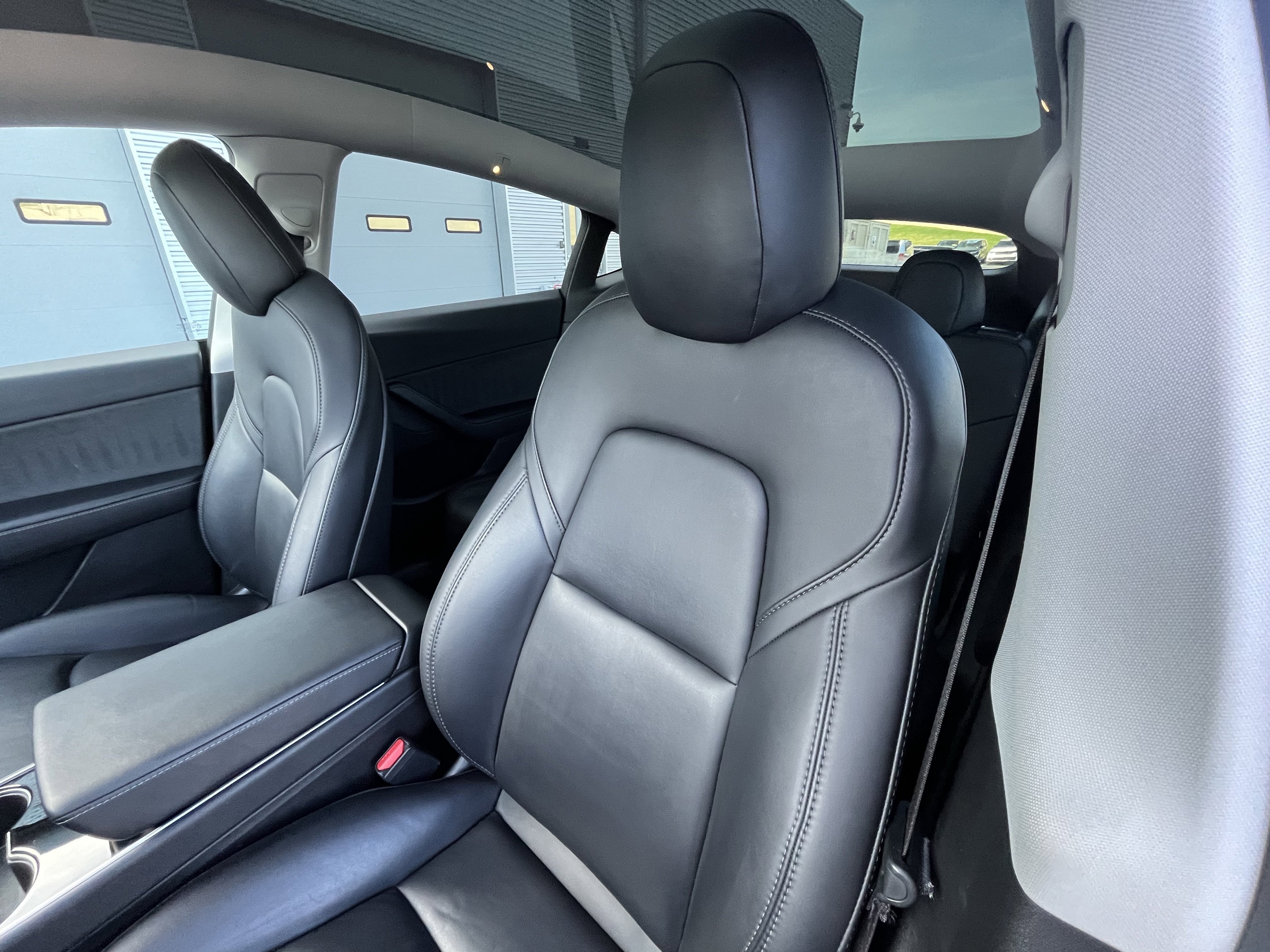 Used 2021 Tesla Model Y Long Range image 17