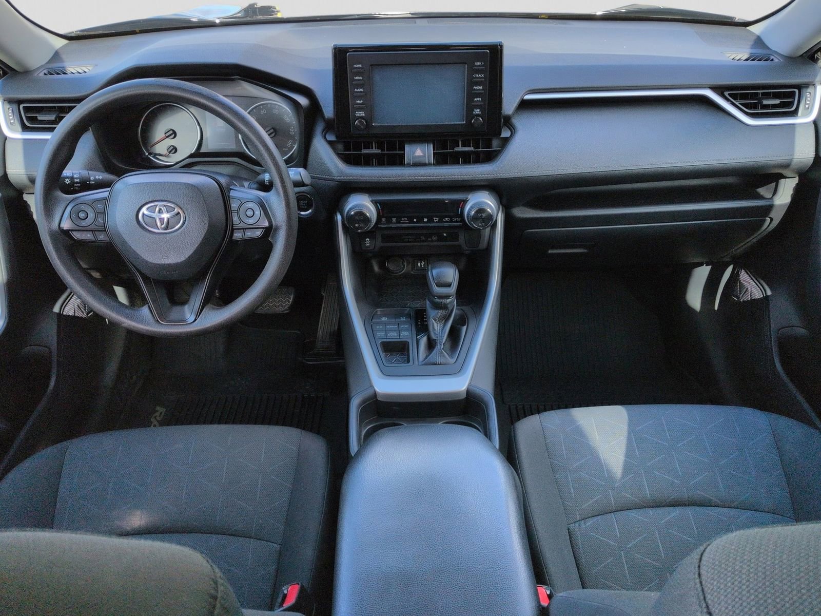 Used 2019 Toyota RAV4 XLE image 17