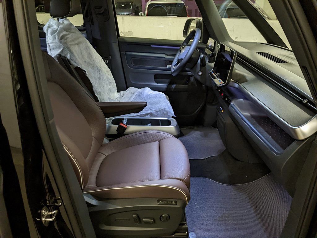 New 2025 Volkswagen ID. Buzz Pro S image 22