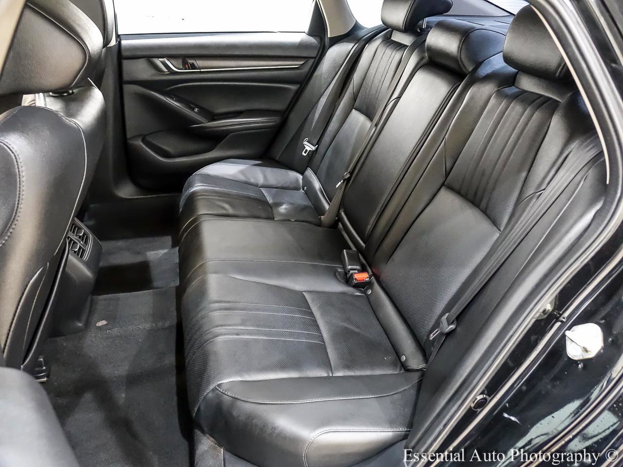 Used 2020 Honda Accord Touring image 16