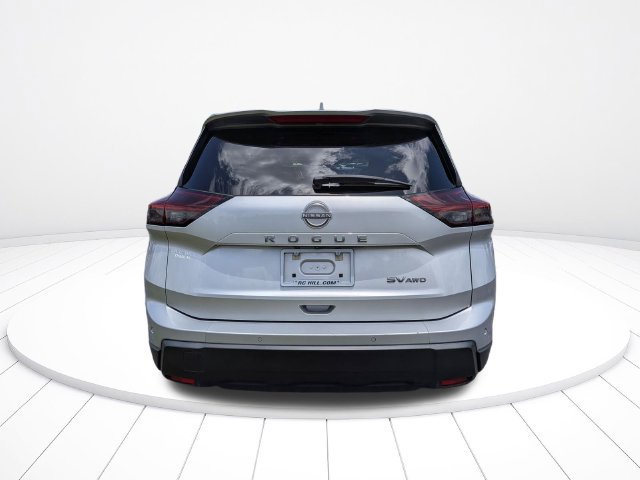 Used 2024 Nissan Rogue SV AWD/4WD image 4