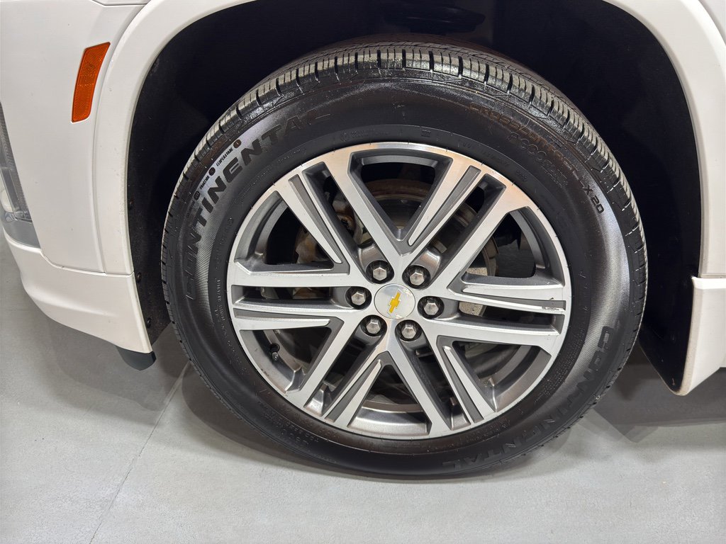 Used 2023 Chevrolet Traverse High Country image 9