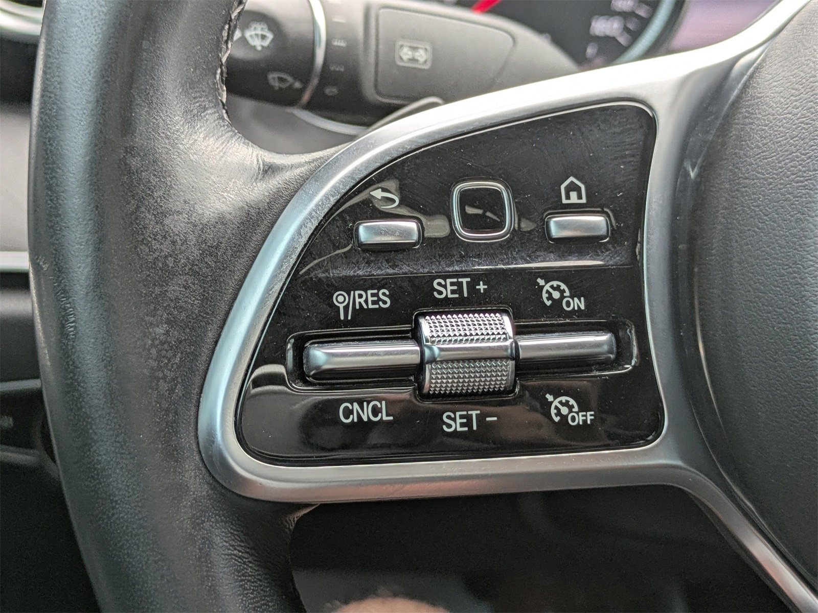 Used 2019 Mercedes-Benz E 300 4MATIC image 36