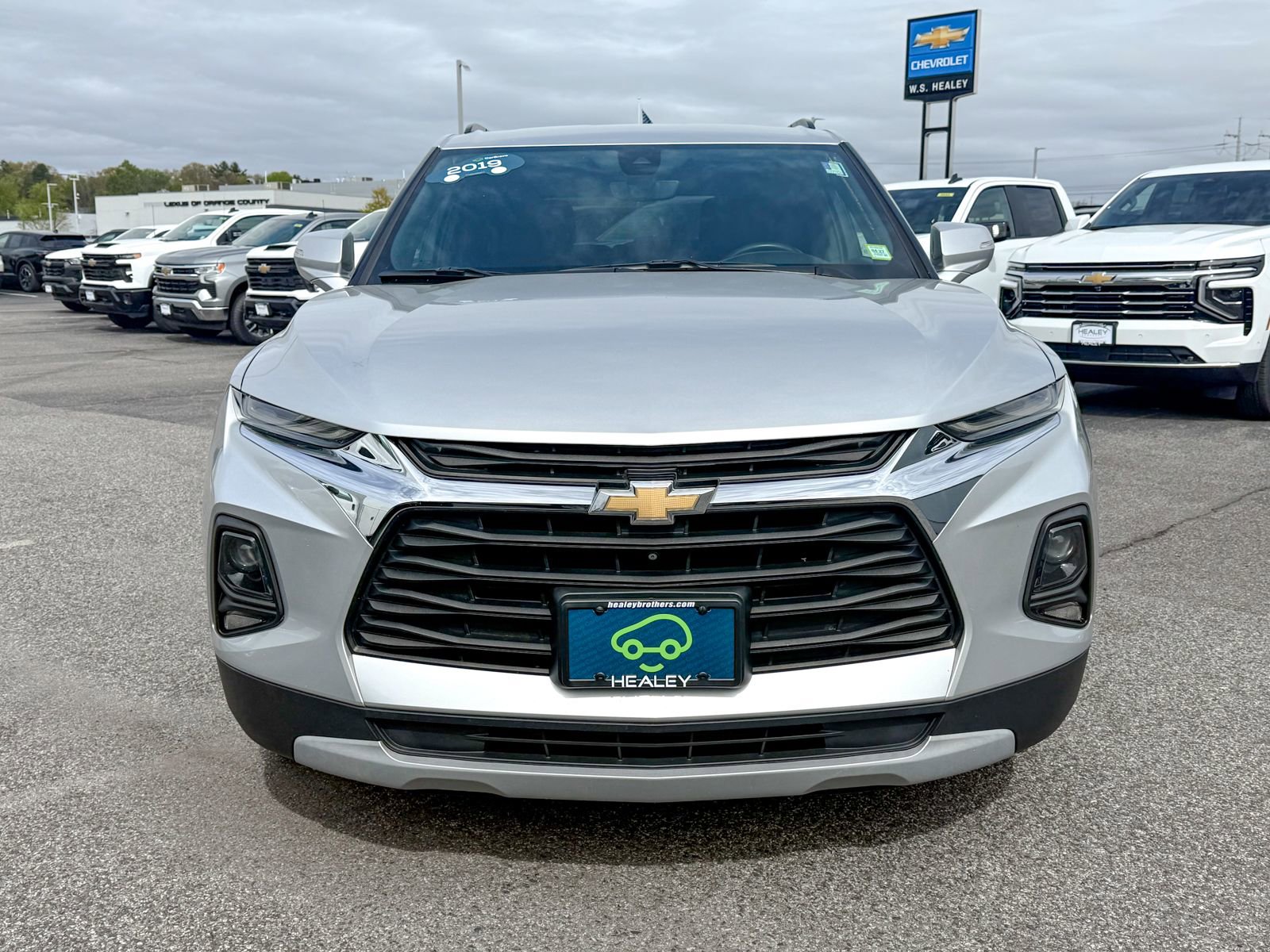 Used 2019 Chevrolet Blazer LT w/ Sound & Technology Package AWD/4WD image 2