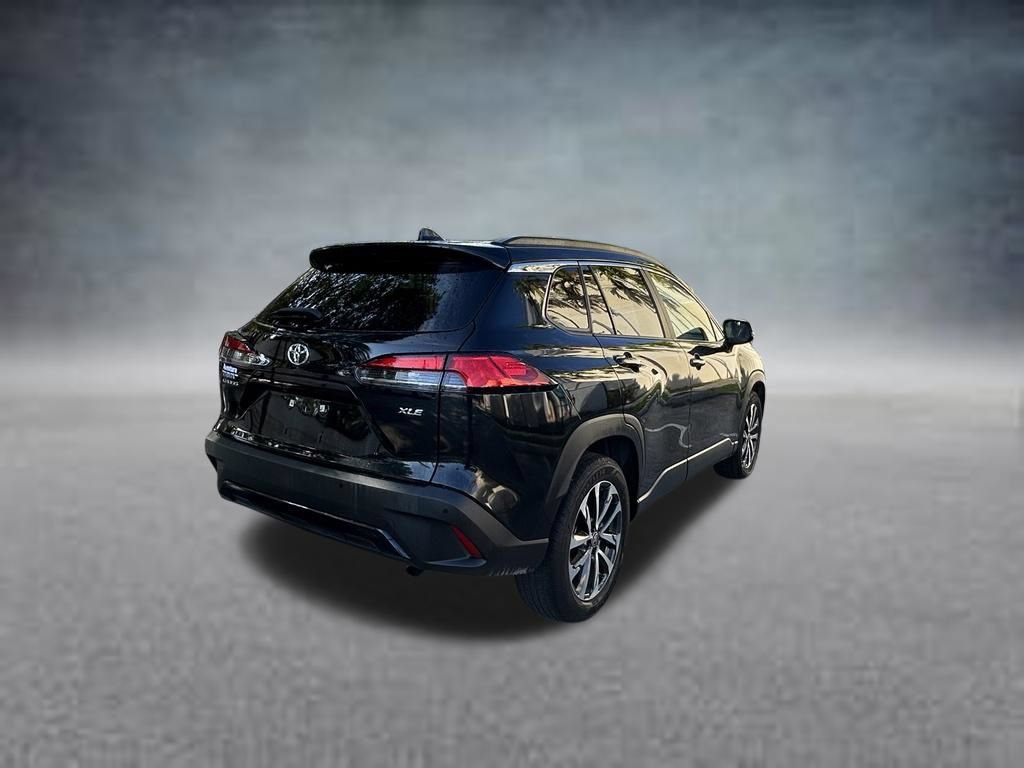 Used 2022 Toyota Corolla Cross XLE FWD image 7