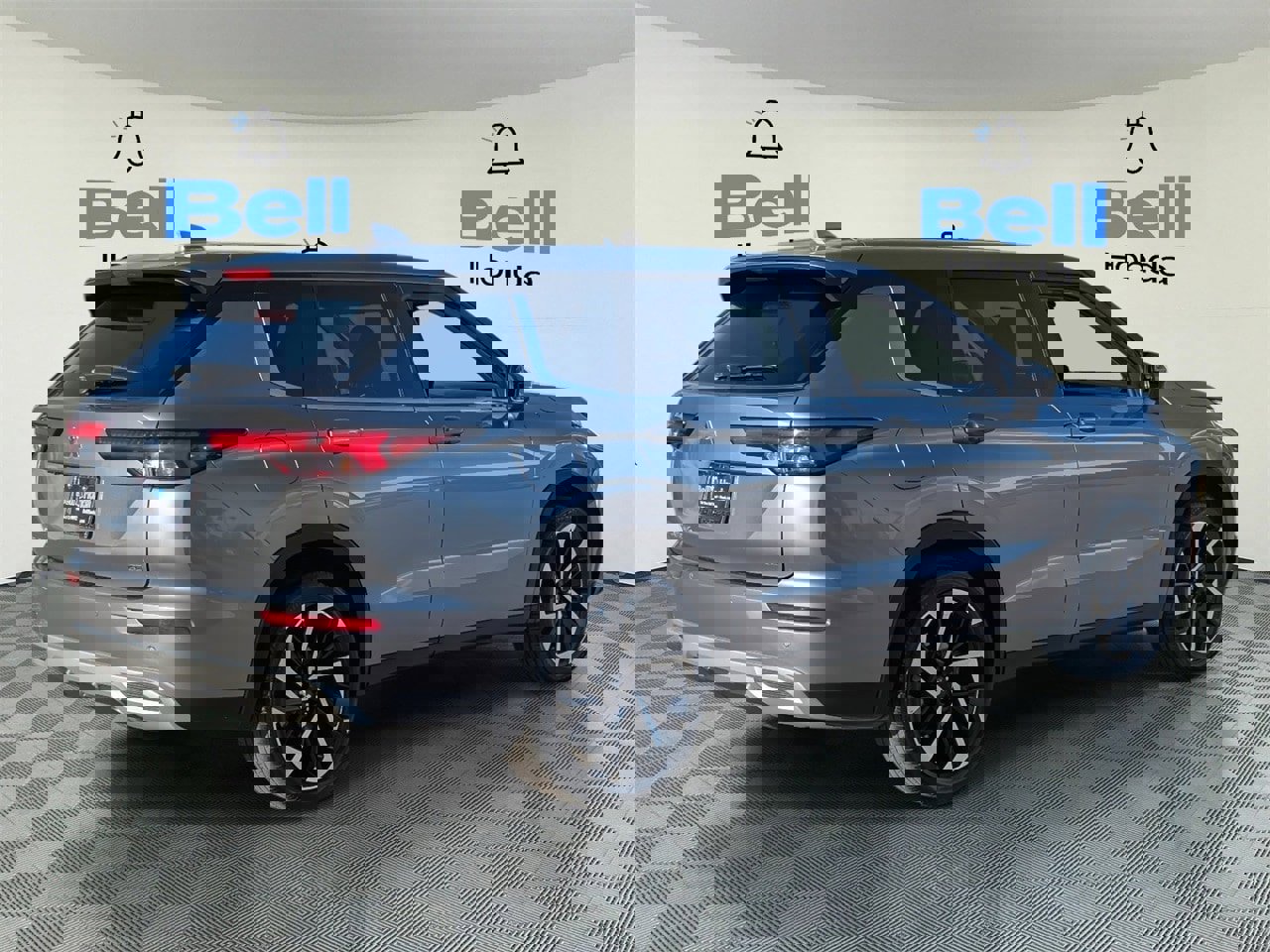 Used 2024 Mitsubishi Outlander AWD image 4