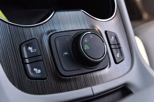 Used 2023 GMC Acadia SLT image 18