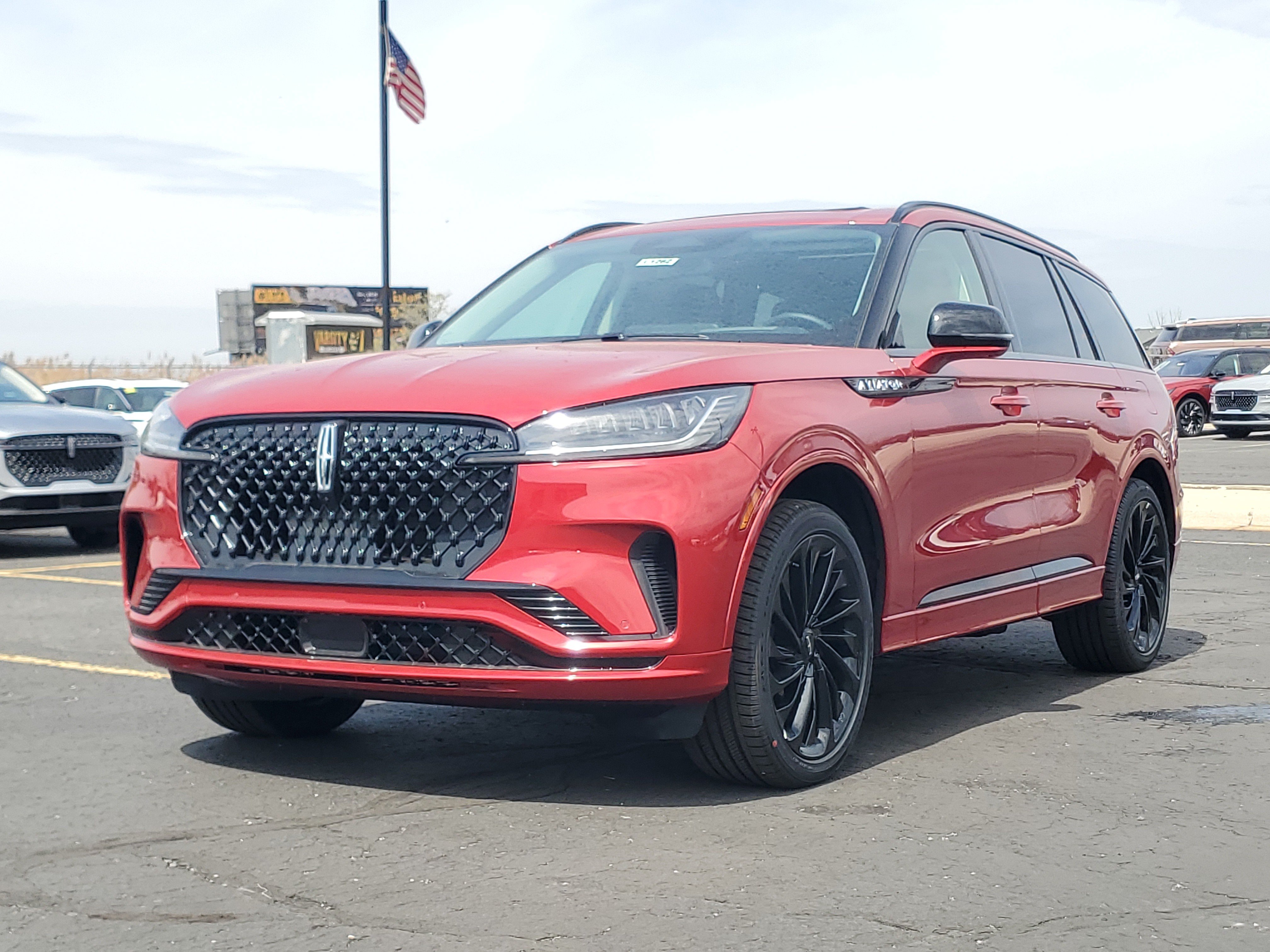New 2026 Lincoln Aviator Reserve w/ Jet Appearance Package AWD/4WD image 2