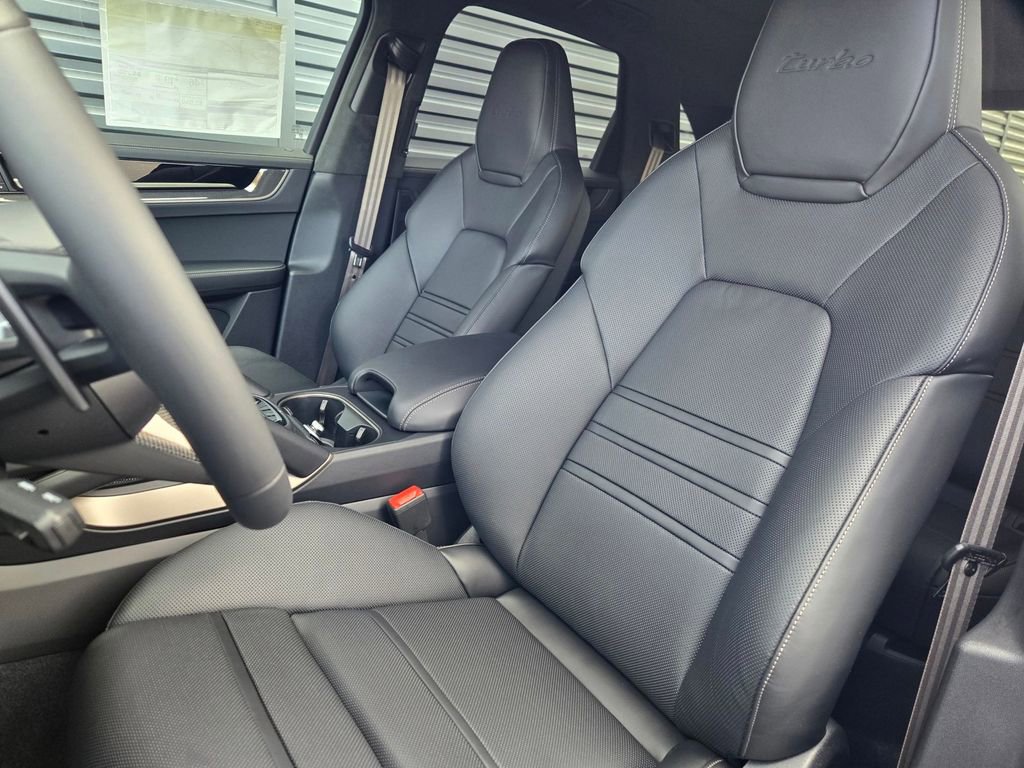 New 2026 Porsche Cayenne Turbo image 5