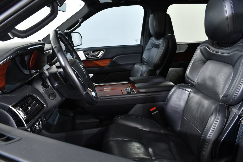 Used 2024 Lincoln Navigator L Reserve AWD/4WD image 6