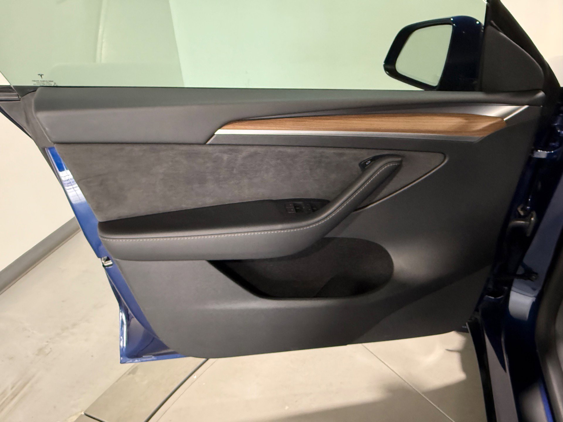 Used 2023 Tesla Model Y Long Range image 23