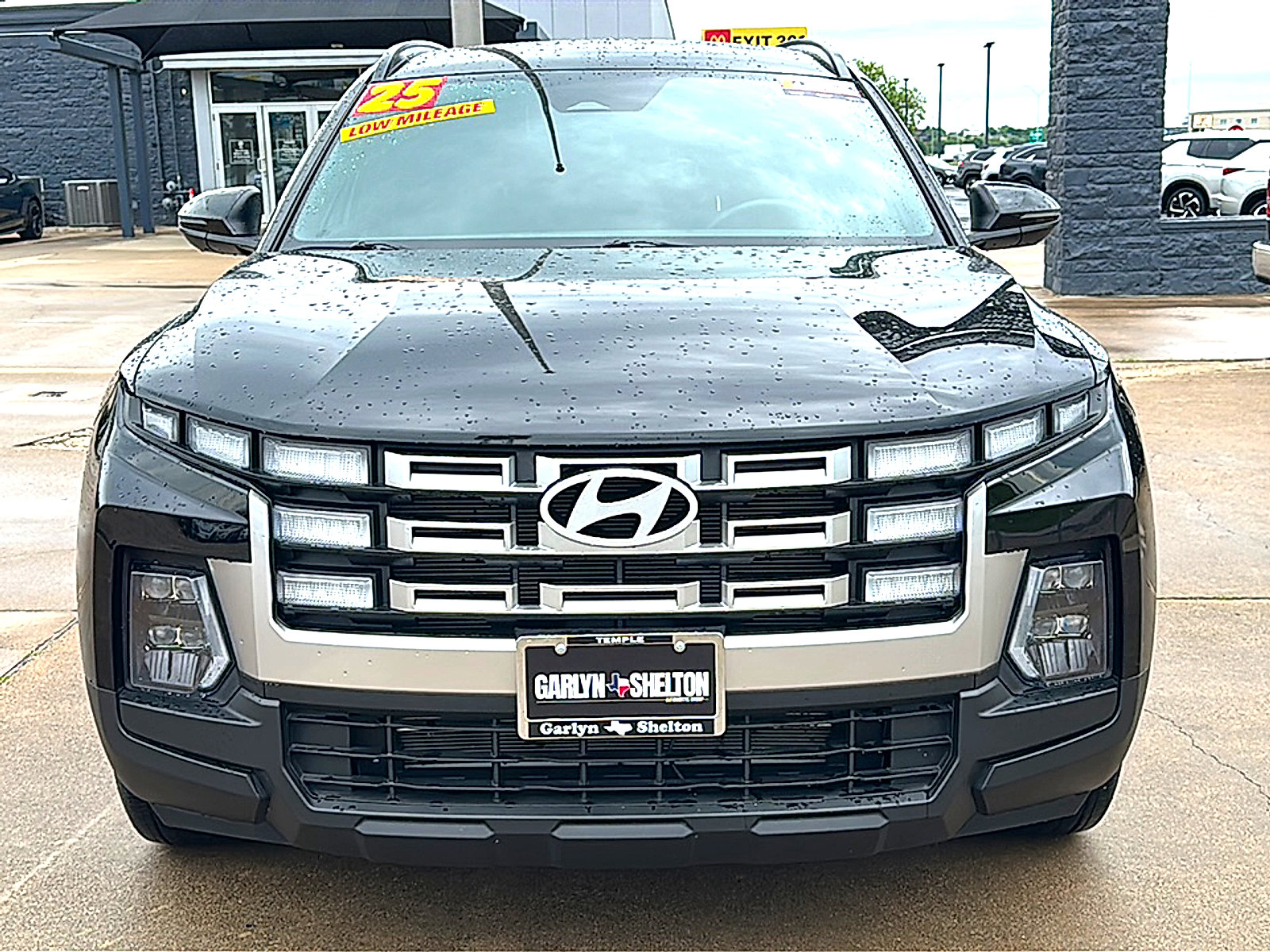 Used 2025 Hyundai Santa Cruz SEL FWD image 11