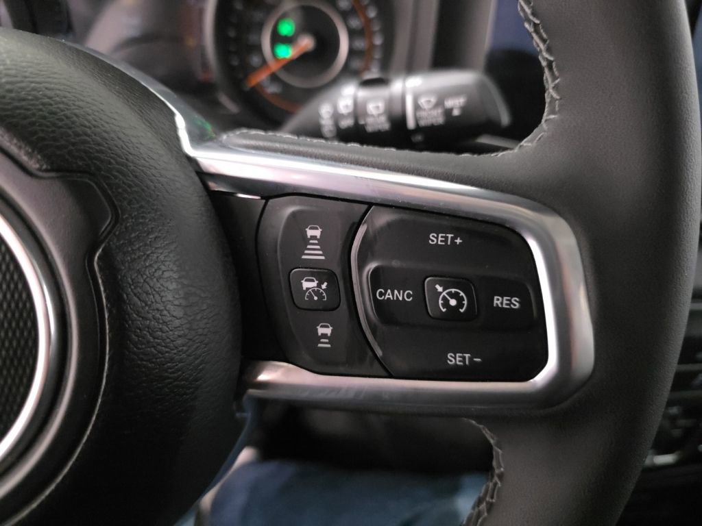 Used 2025 Jeep Wrangler Sahara w/ Technology Group image 15