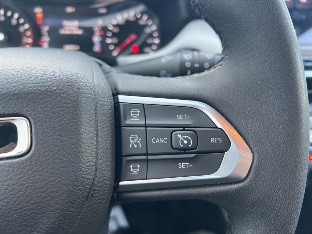 Used 2025 Jeep Compass Limited image 17