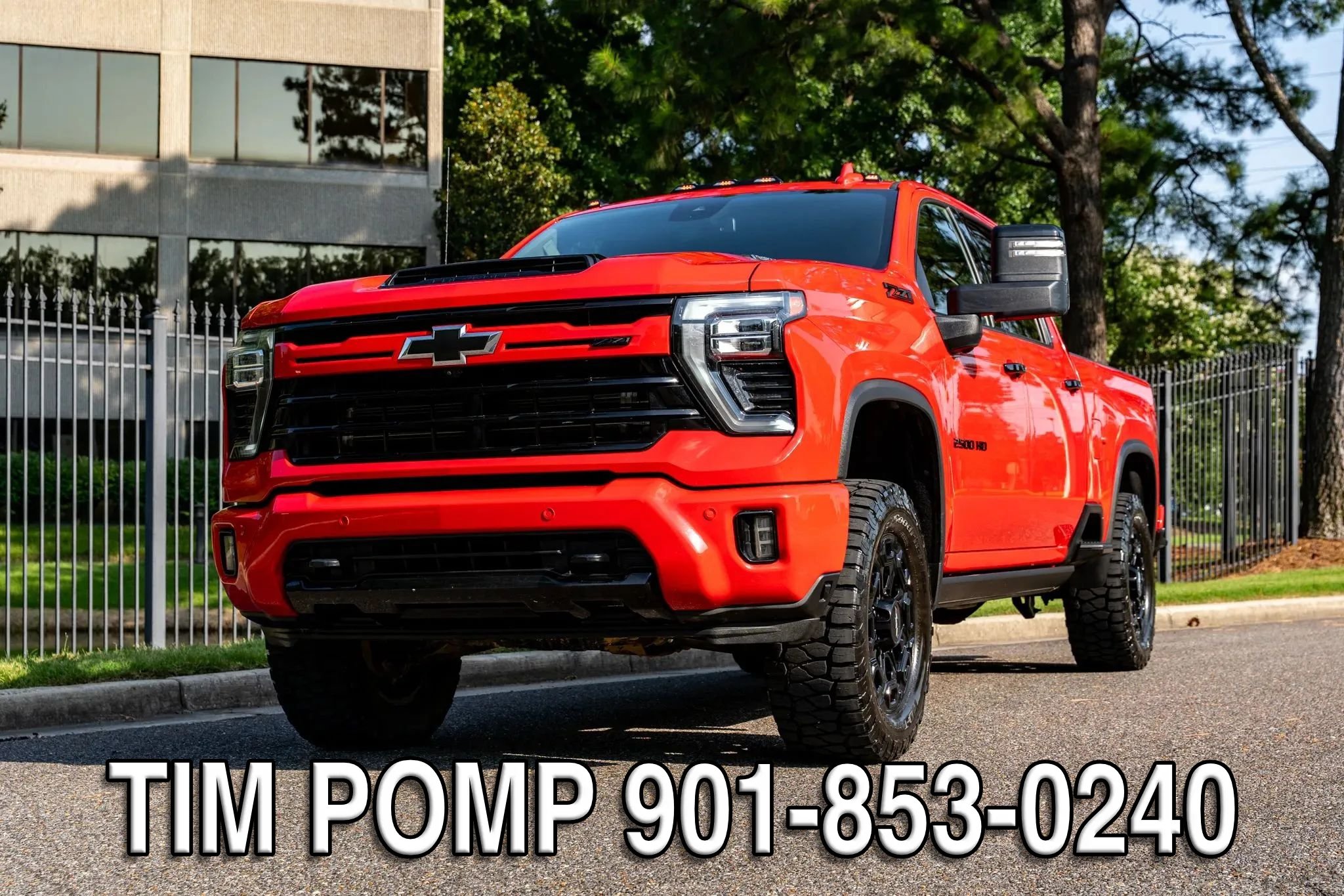 Used 2024 Chevrolet Silverado 2500 LTZ w/ LTZ Plus Package AWD/4WD image 2