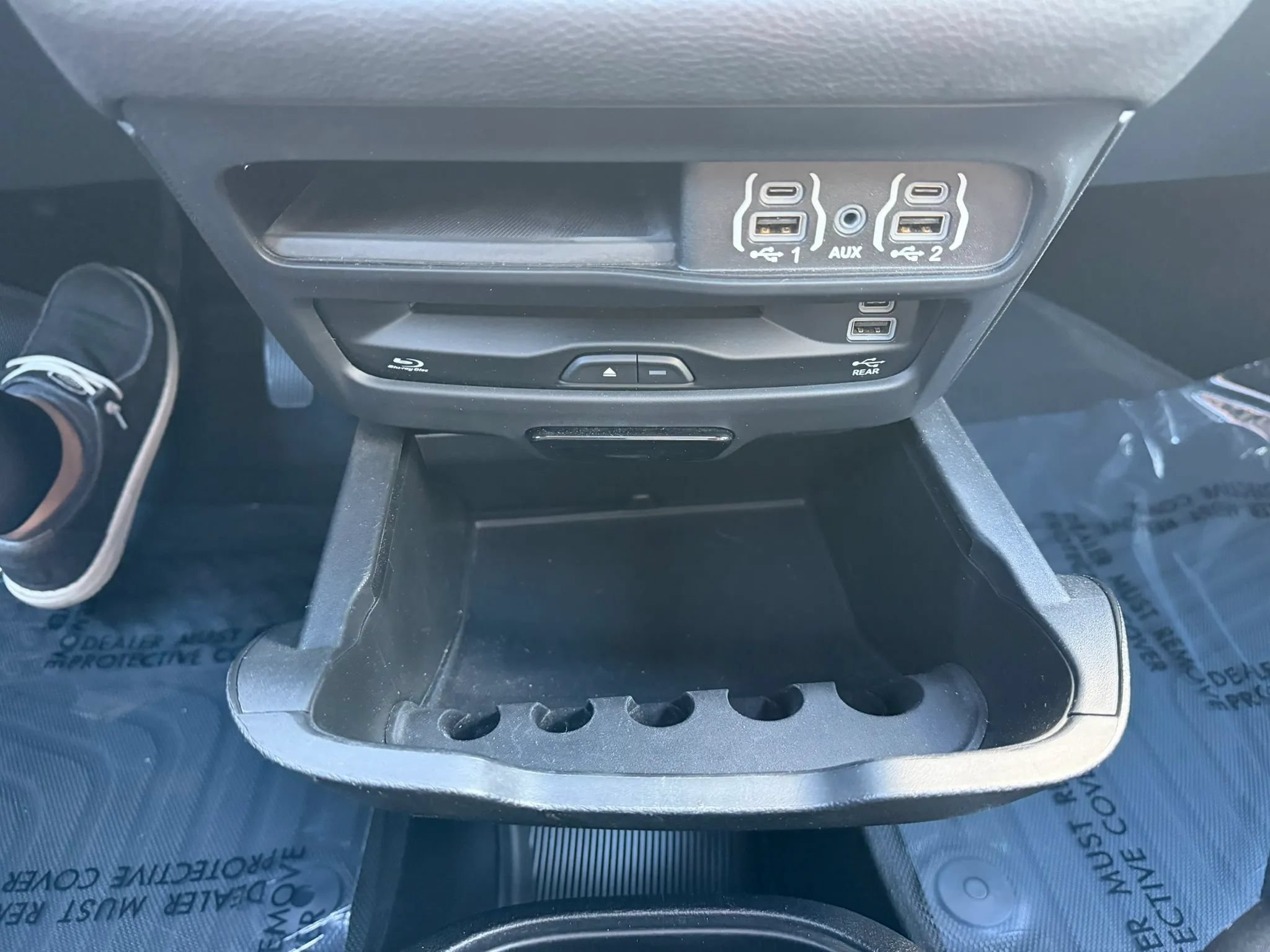 Used 2022 Chrysler Pacifica Touring-L w/ Uconnect Theater Family Group AWD/4WD image 27