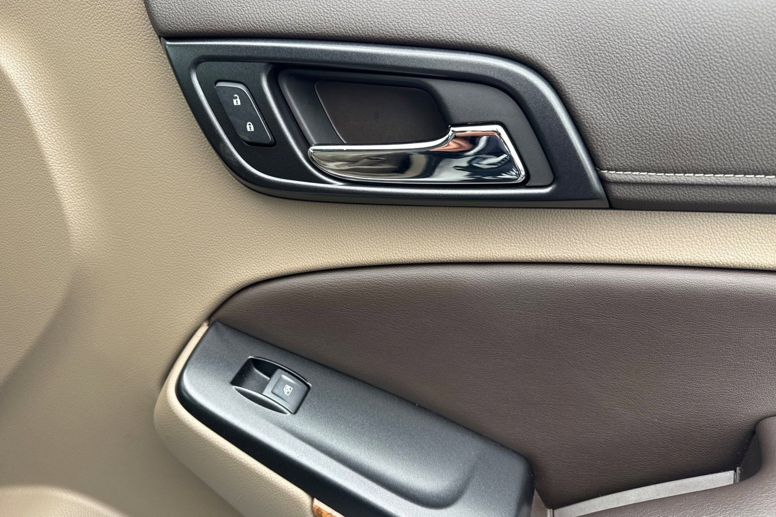 Used 2020 Chevrolet Suburban Premier w/ Max Trailering Package image 21