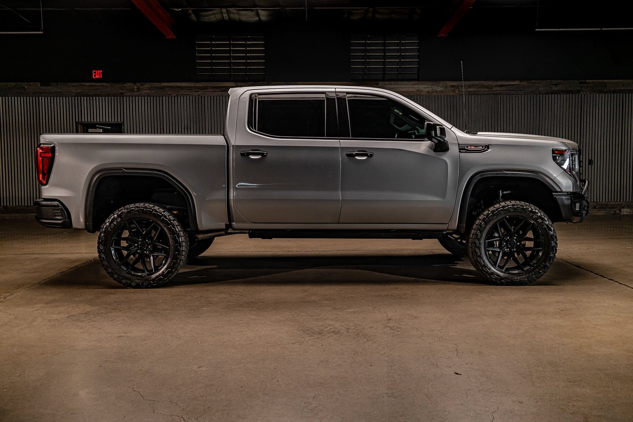 Used 2023 GMC Sierra 1500 AT4X w/ AT4X AEV Edition AWD/4WD image 10