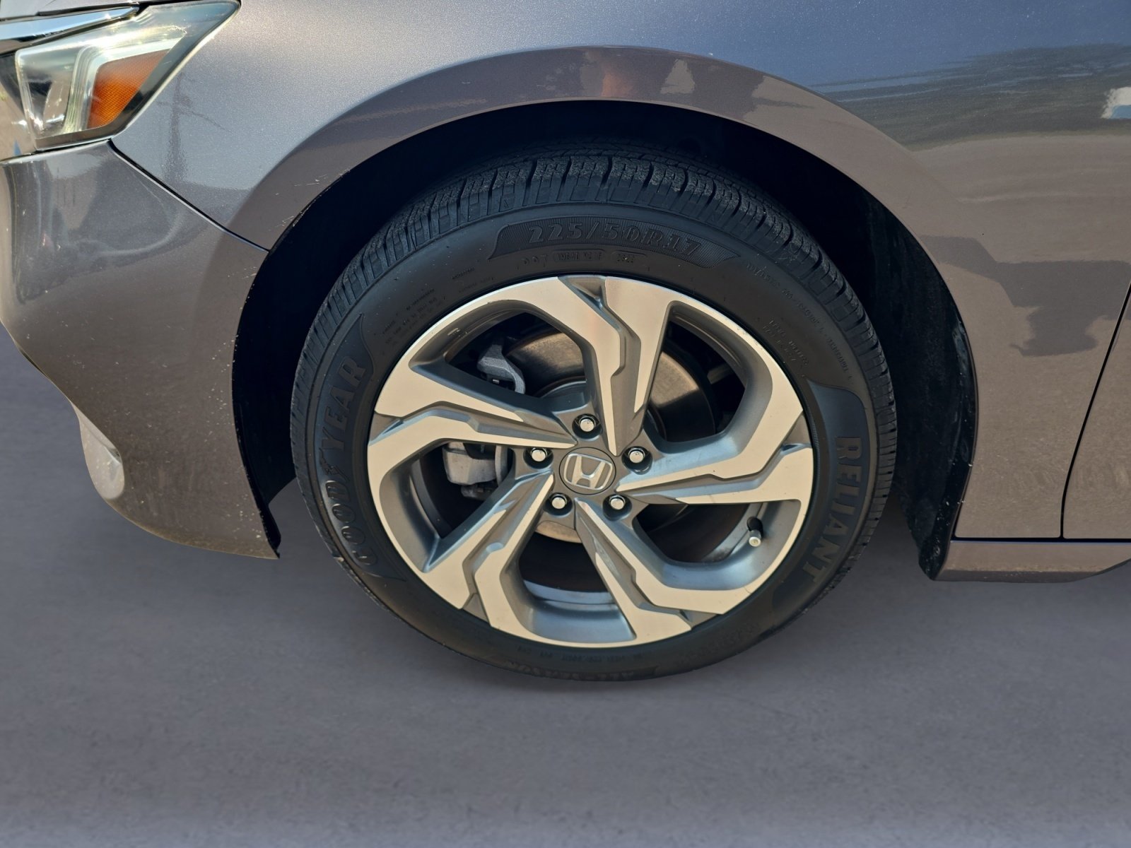 Used 2020 Honda Accord EX image 10