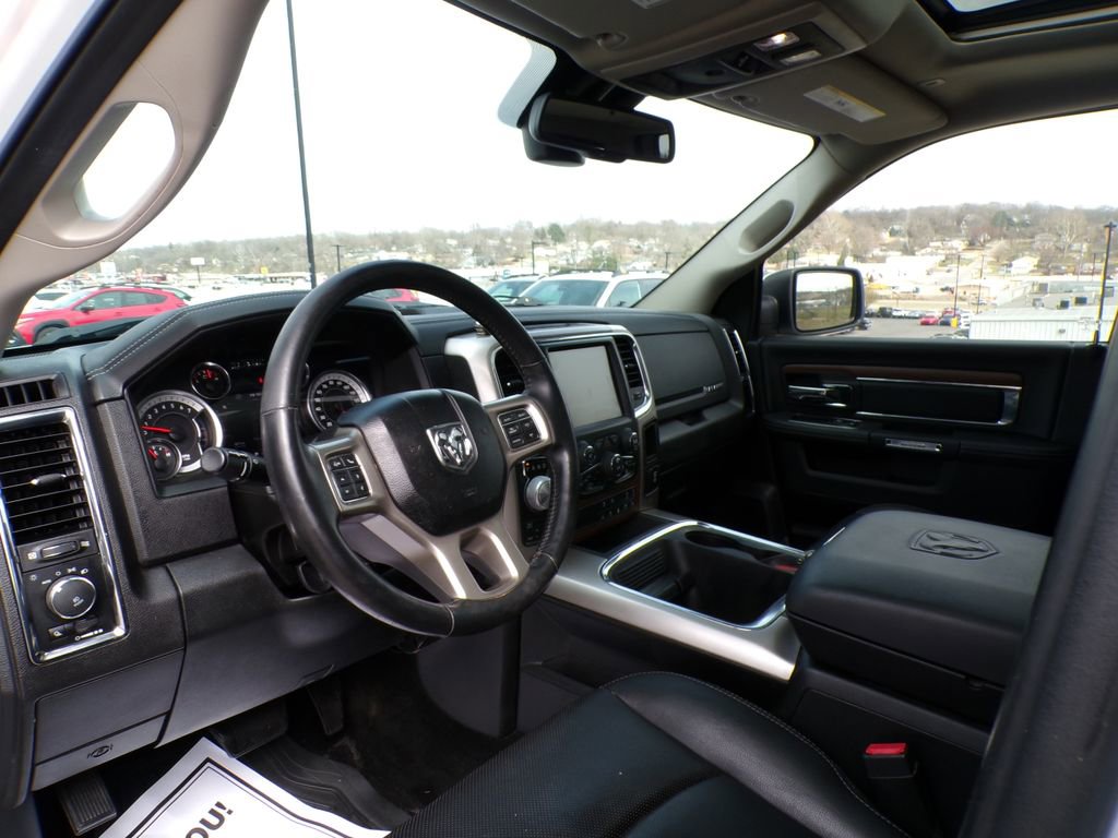 Used 2017 RAM 1500 Laramie w/ Convenience Group AWD/4WD image 15