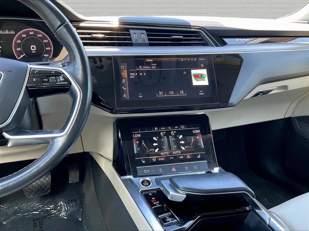 Used 2024 Audi Q8 e-tron Premium AWD/4WD image 9