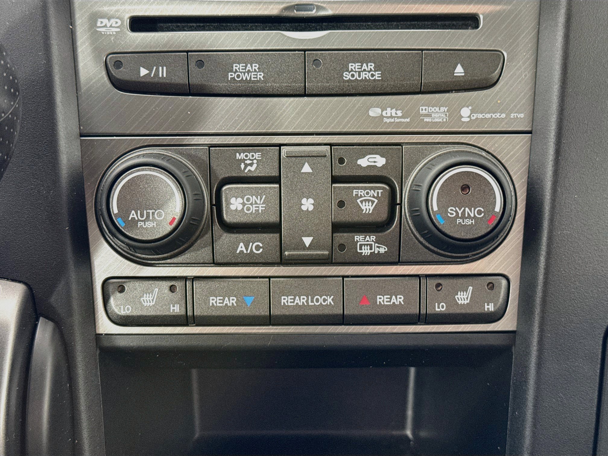 Used 2015 Honda Pilot Touring image 16