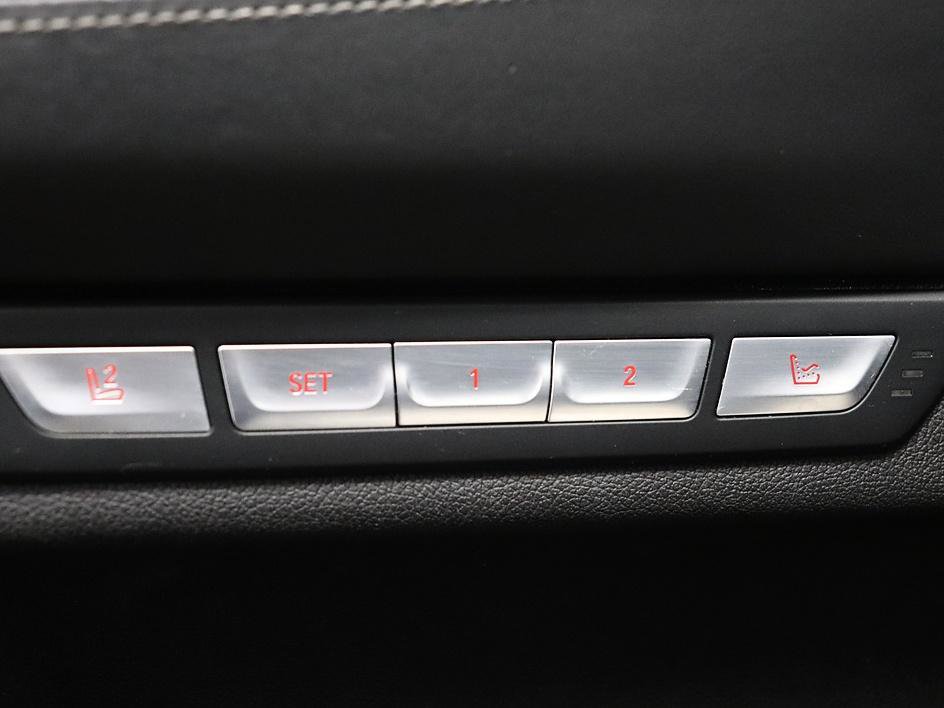 Used 2017 BMW 750i RWD image 51