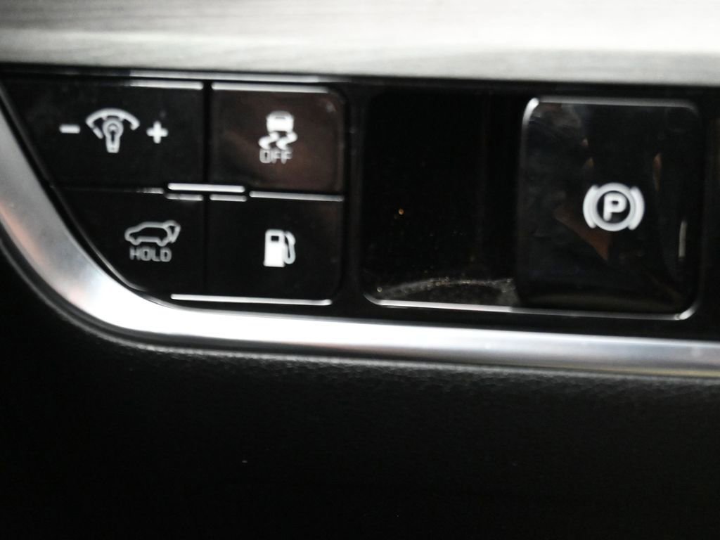 Certified 2025 Kia Sportage X-Line Prestige image 16
