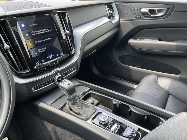 Used 2019 Volvo XC60 T6 Momentum w/ Multimedia Package AWD/4WD image 32
