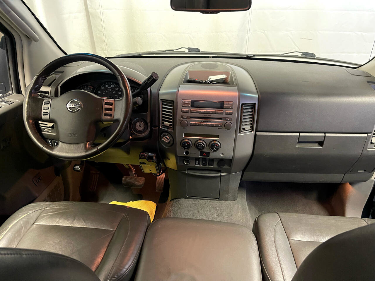 Used 2006 Nissan Titan LE w/ (R02) LE Off-Road Pkg image 16