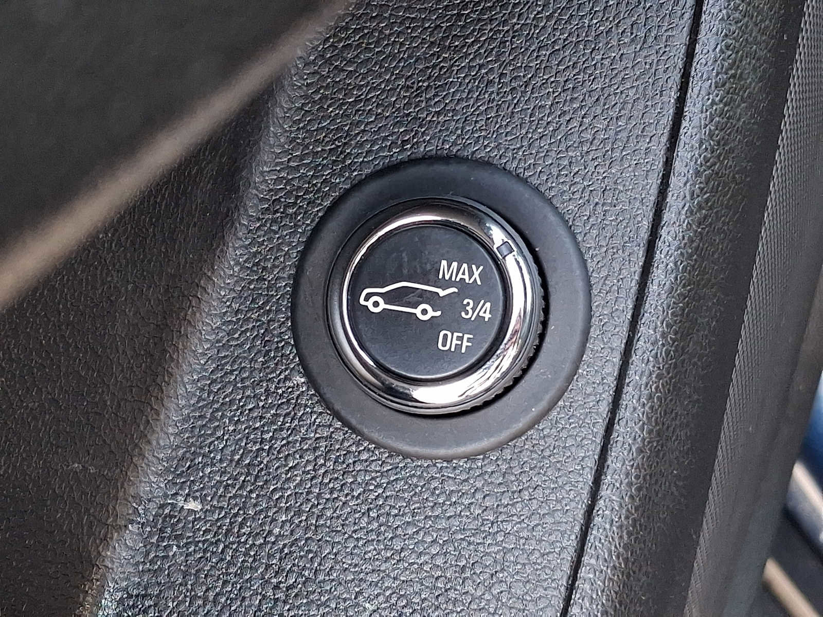 Used 2023 Chevrolet Traverse LT w/ LPO, Floor Liner Package AWD/4WD image 22