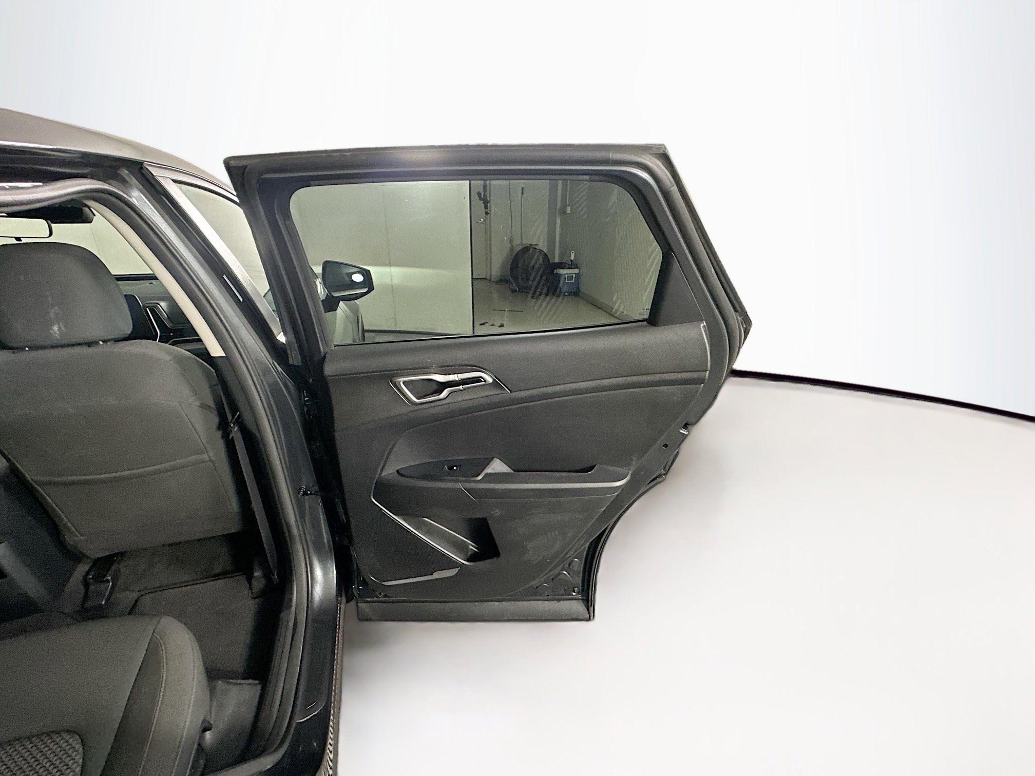 Used 2024 Kia Sportage LX image 28