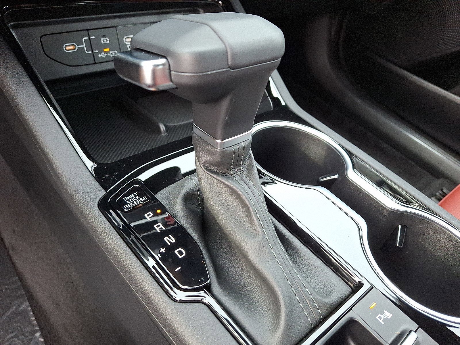 New 2026 Kia K5 GT-Line w/ GT-Line Red Interior Package image 7