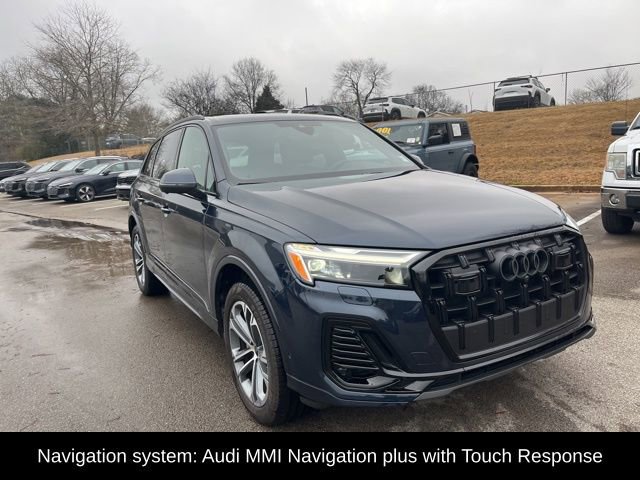 Used 2025 Audi Q7 2.0T Premium w/ Convenience Plus Package image 3