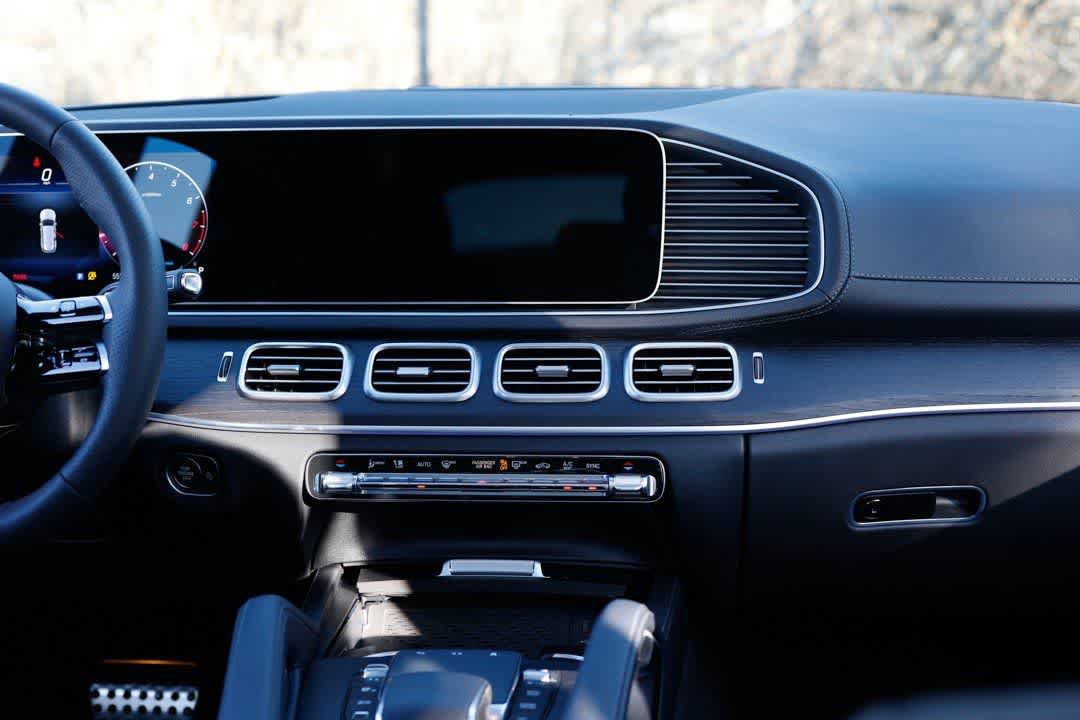 New 2026 Mercedes-Benz GLS 580 4MATIC image 21