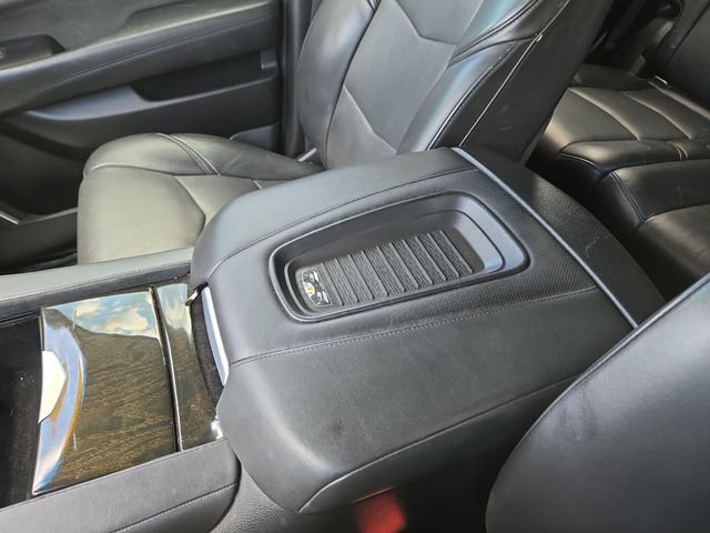 Used 2018 Cadillac Escalade Platinum AWD/4WD image 24