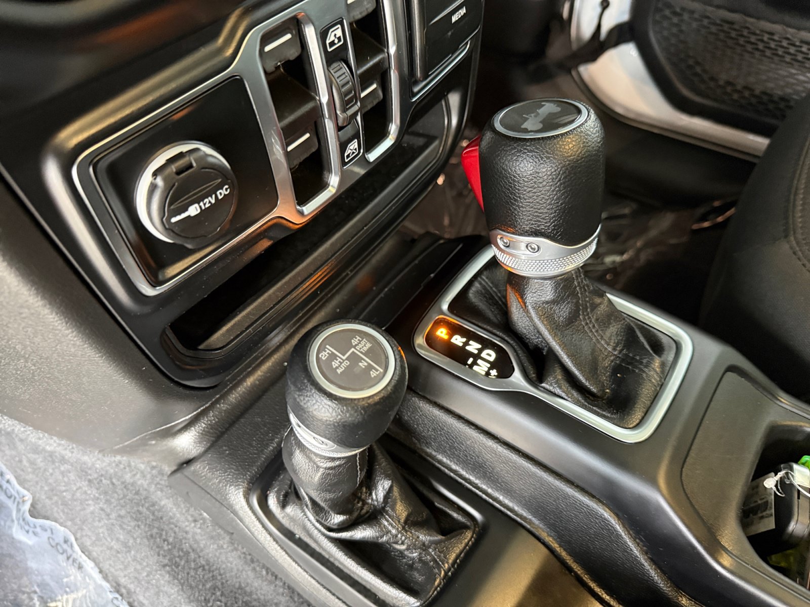 Used 2023 Jeep Wrangler Unlimited w/ 8.4" Radio Group AWD/4WD image 15