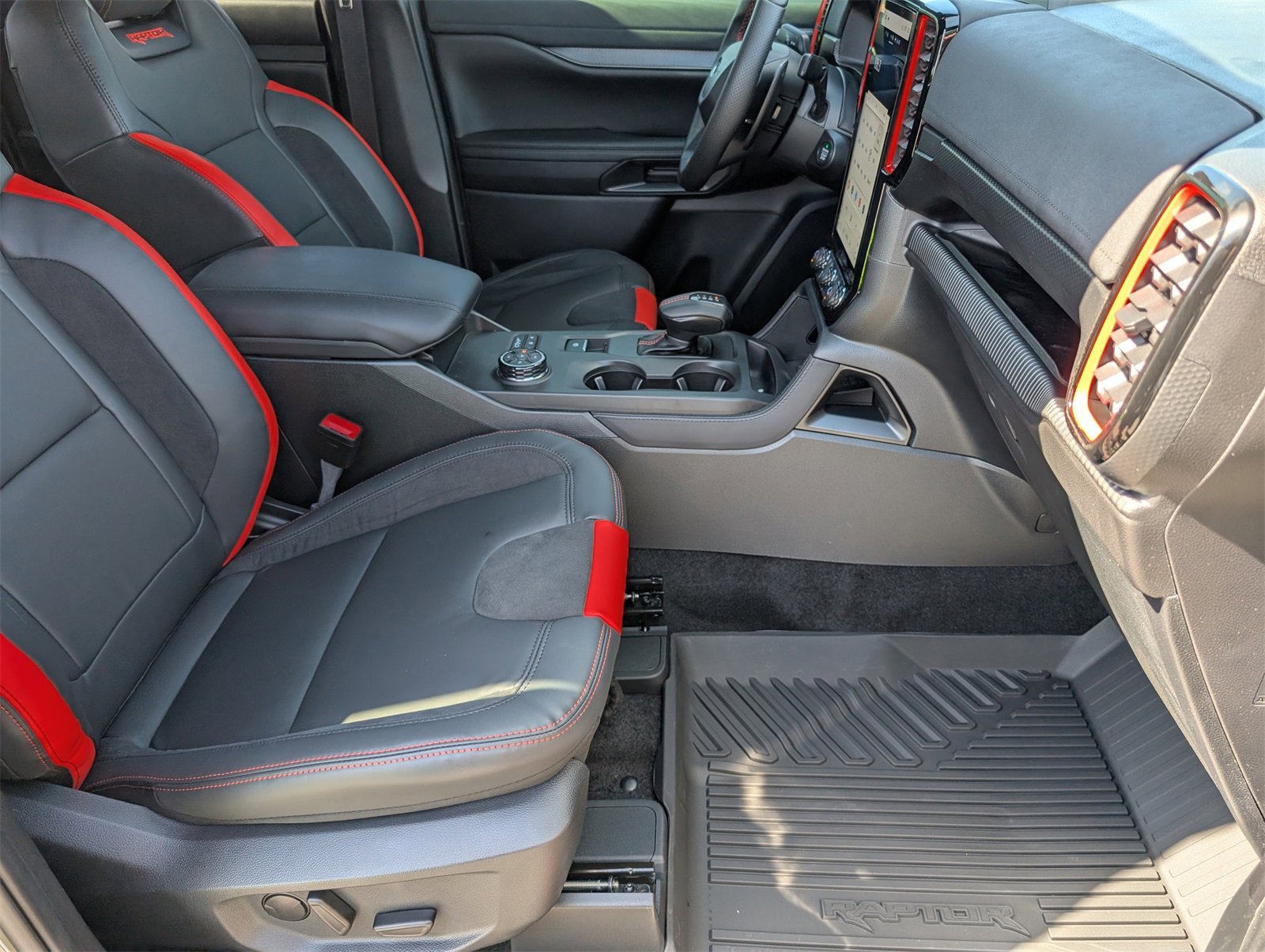 New 2025 Ford Ranger Raptor image 28