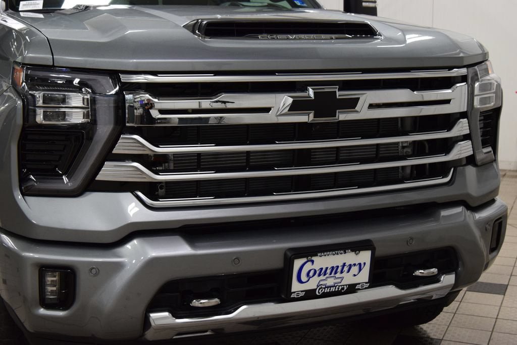 New 2026 Chevrolet Silverado 2500 High Country w/ High Country Premium Package AWD/4WD image 13