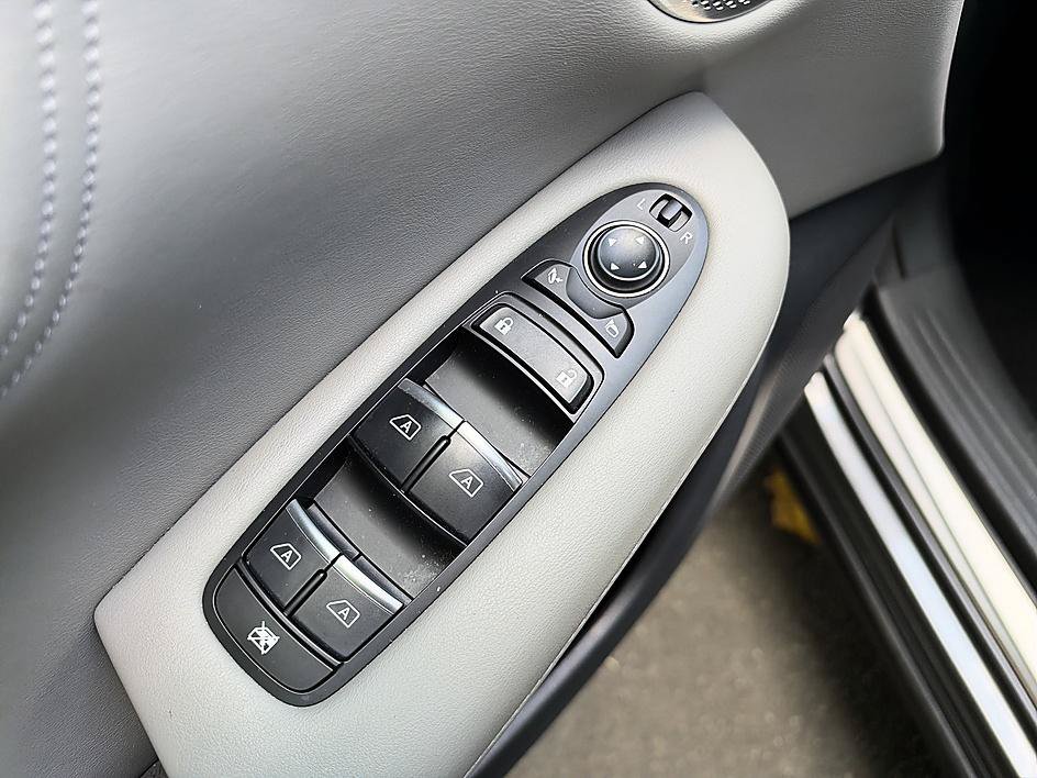 Certified 2023 INFINITI QX50 Sensory AWD/4WD image 6