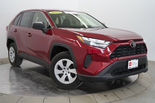 Used 2023 Toyota RAV4 LE image 3