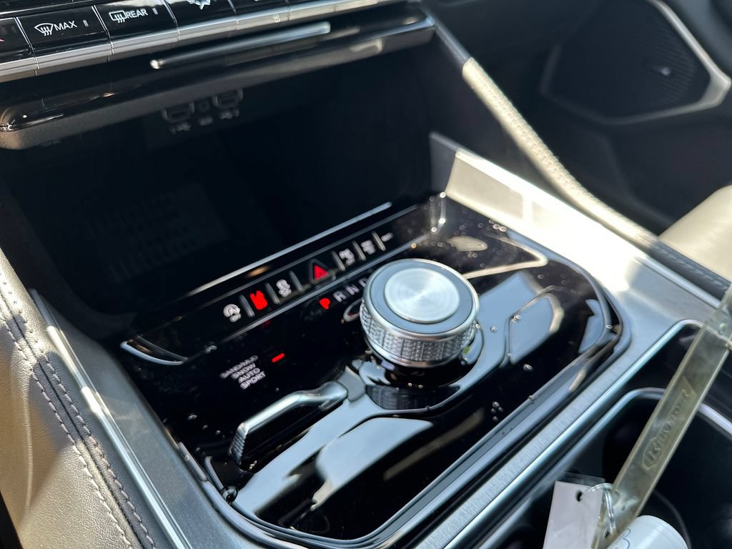New 2026 Jeep Grand Wagoneer L 4WD image 28