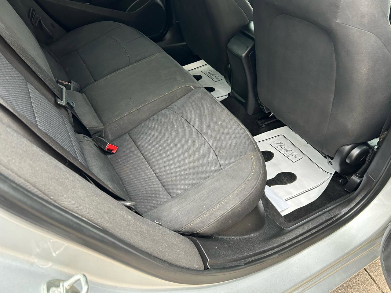 Used 2018 Chevrolet Cruze LS image 11