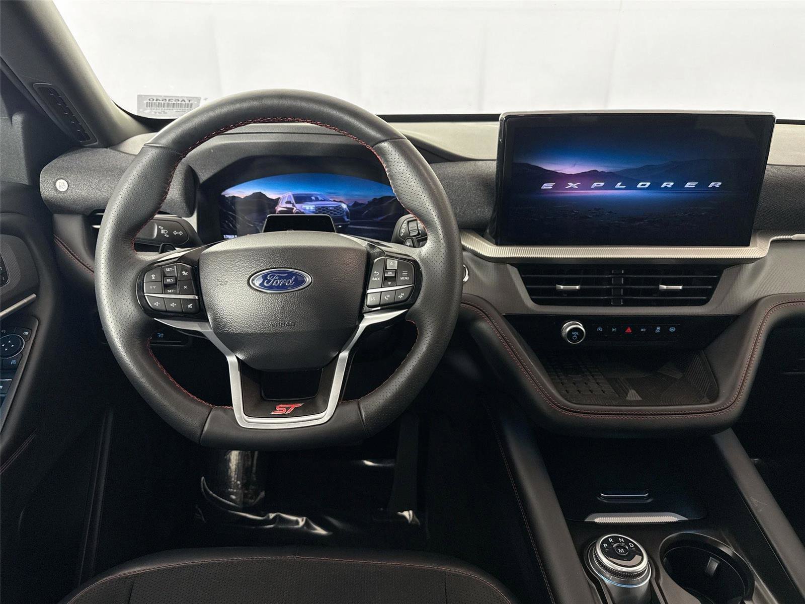 Used 2025 Ford Explorer ST image 5