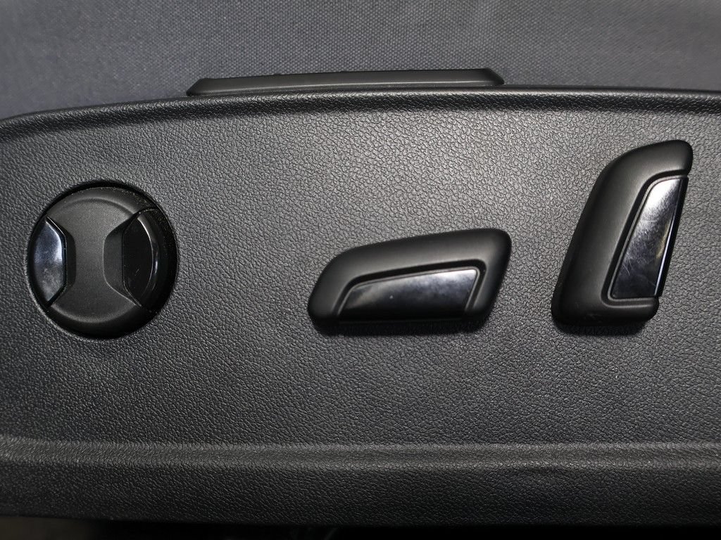 Used 2023 Volkswagen ID.4 Pro S AWD/4WD image 30