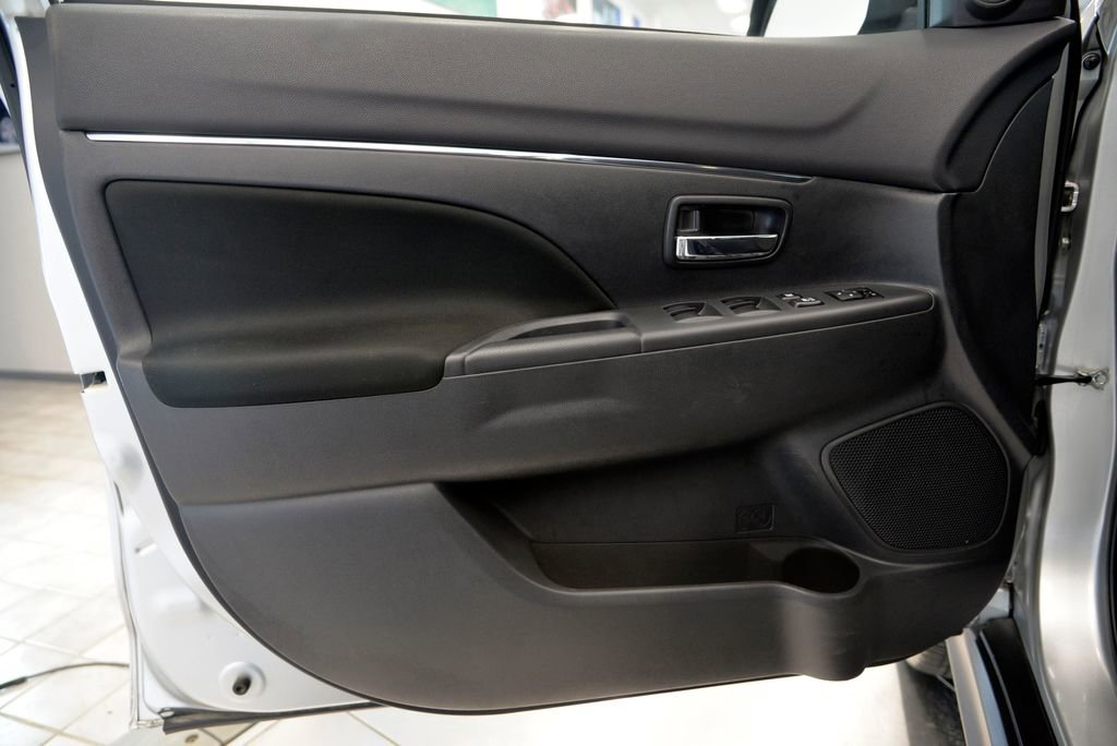 Used 2021 Mitsubishi Outlander Sport ES image 14